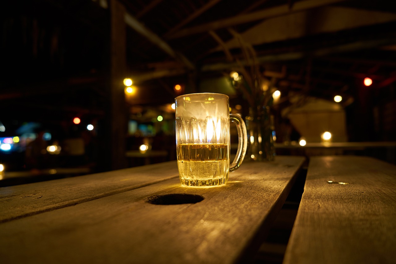 宁波最新酒吧文化与夜生活体验探秘