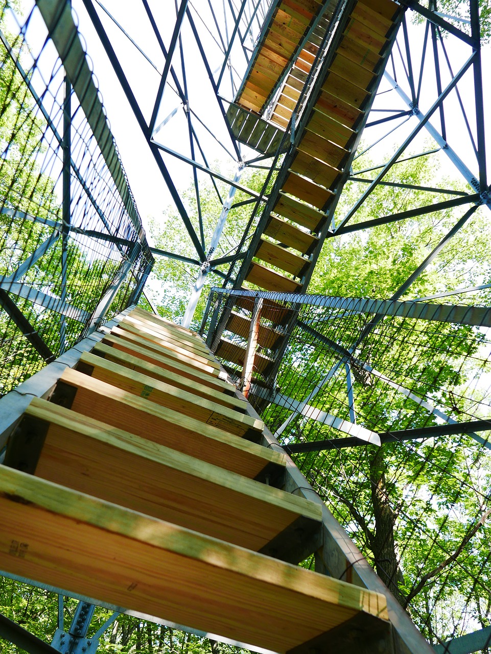 略钢最新消息,发展动态、行业展望与最新进展